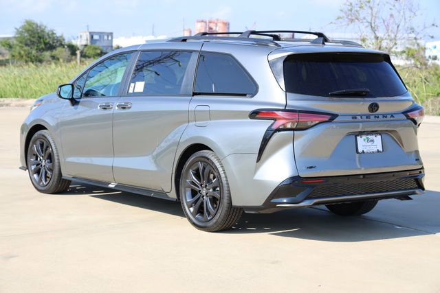 New 2026 Toyota Sienna XSE image 6
