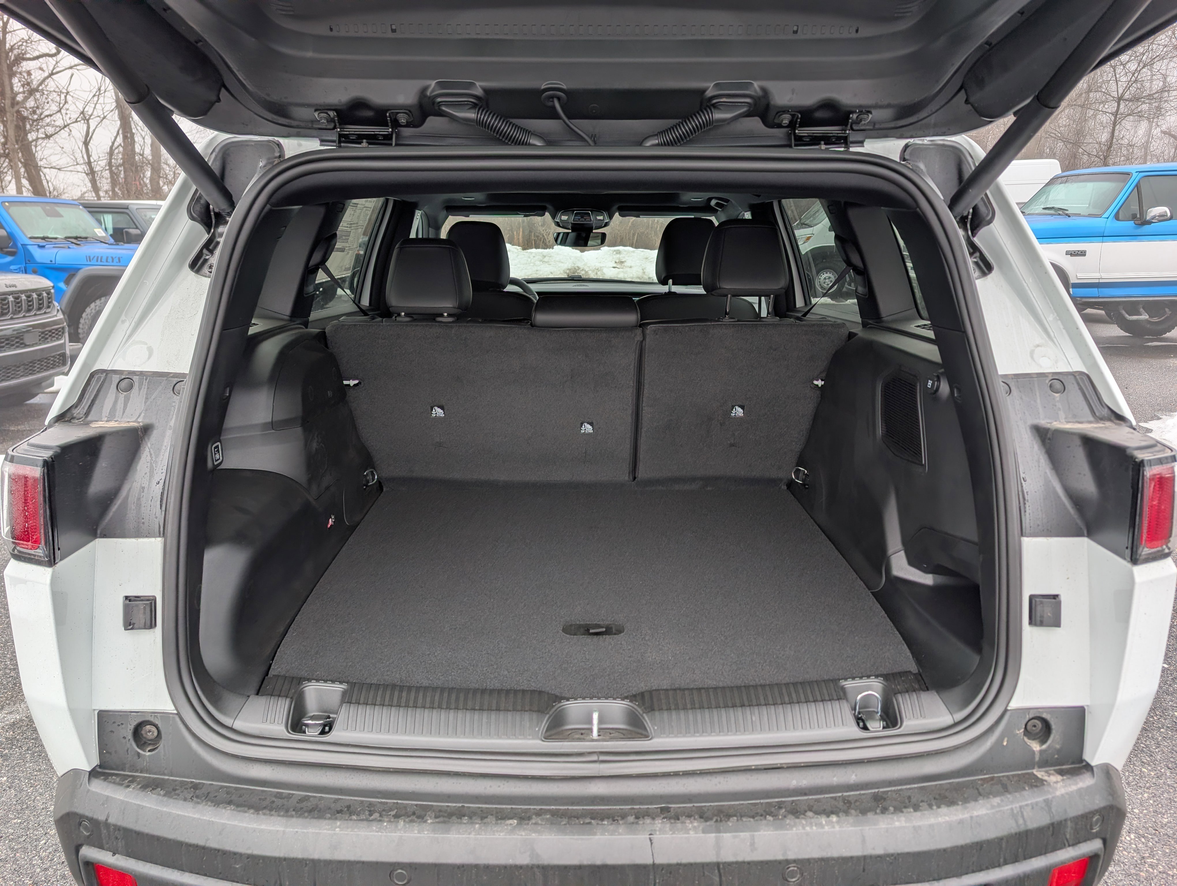 New 2026 Jeep Cherokee Limited image 8