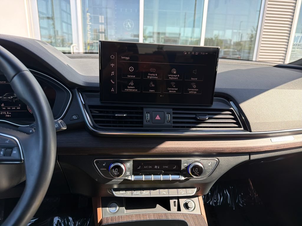 Used 2023 Audi Q5 2.0T Premium Plus w/ Premium Plus Package AWD/4WD image 18