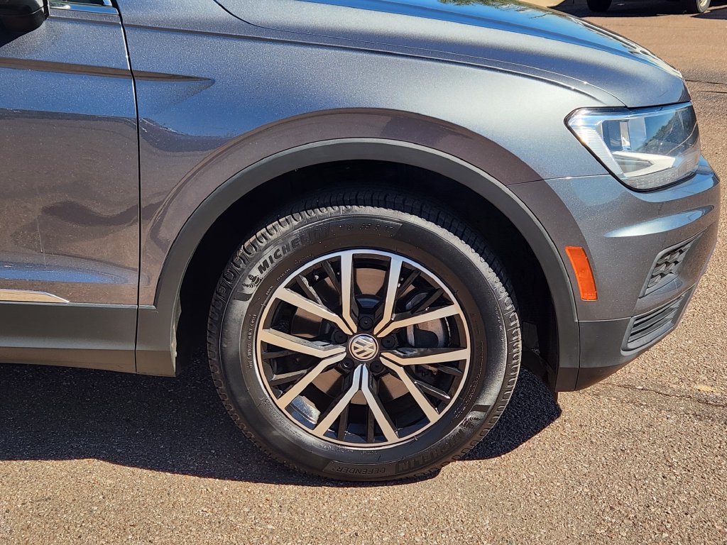 Used 2021 Volkswagen Tiguan SE AWD/4WD image 28