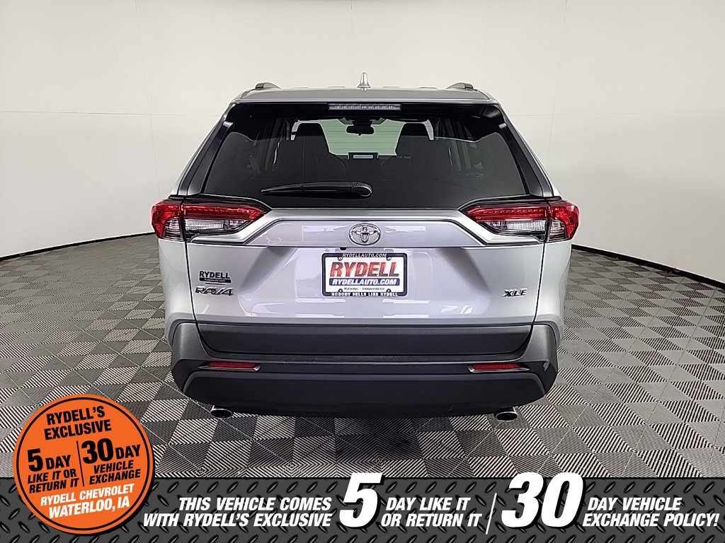 Used 2025 Toyota RAV4 XLE Premium image 9
