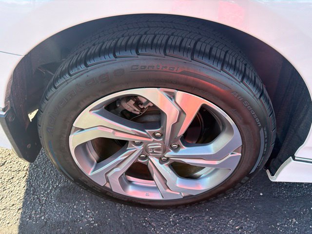 Used 2018 Honda Accord EX image 30