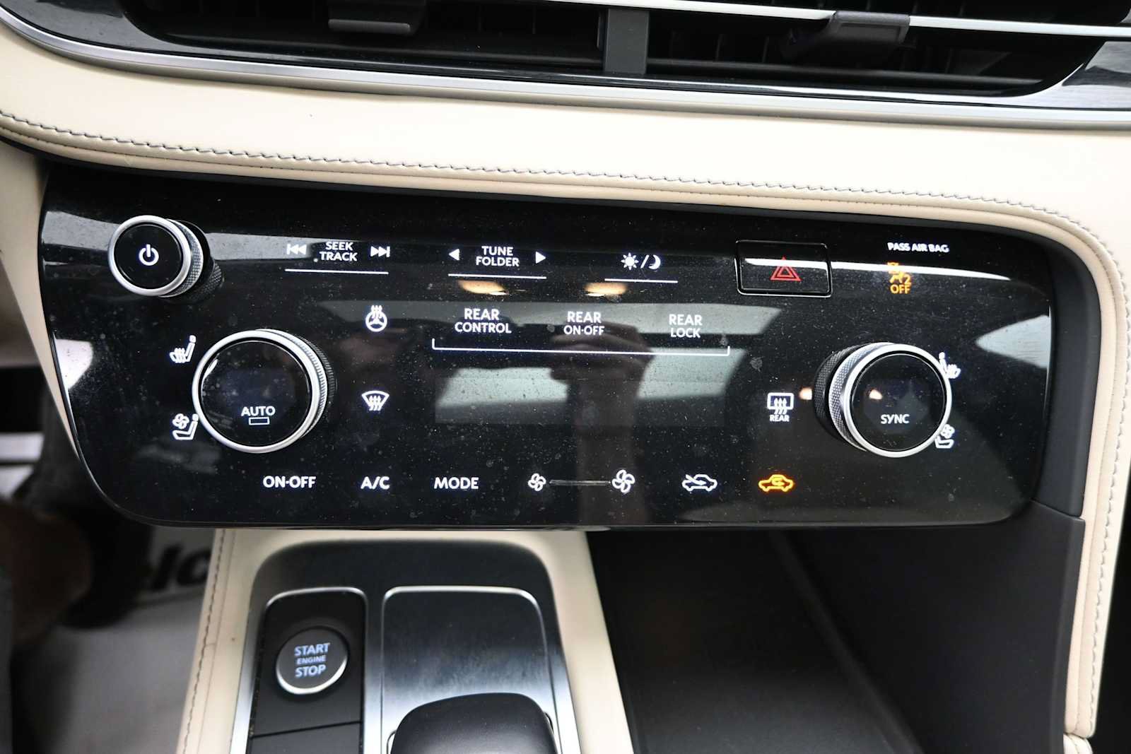 Used 2023 INFINITI QX60 Luxe w/ Cargo Package AWD/4WD image 16