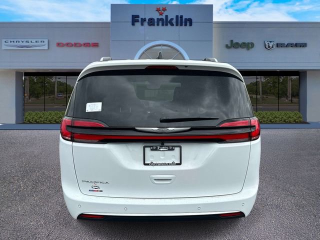 New 2026 Chrysler Pacifica Pinnacle FWD image 4