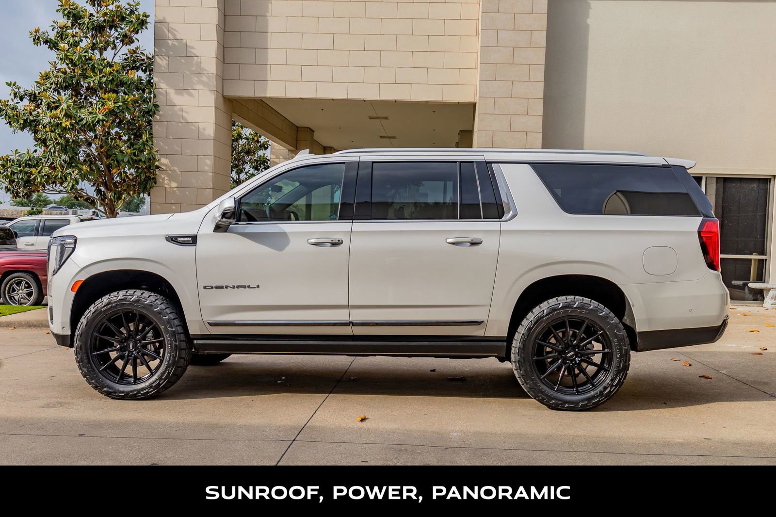 Used 2024 GMC Yukon XL Denali Ultimate image 6