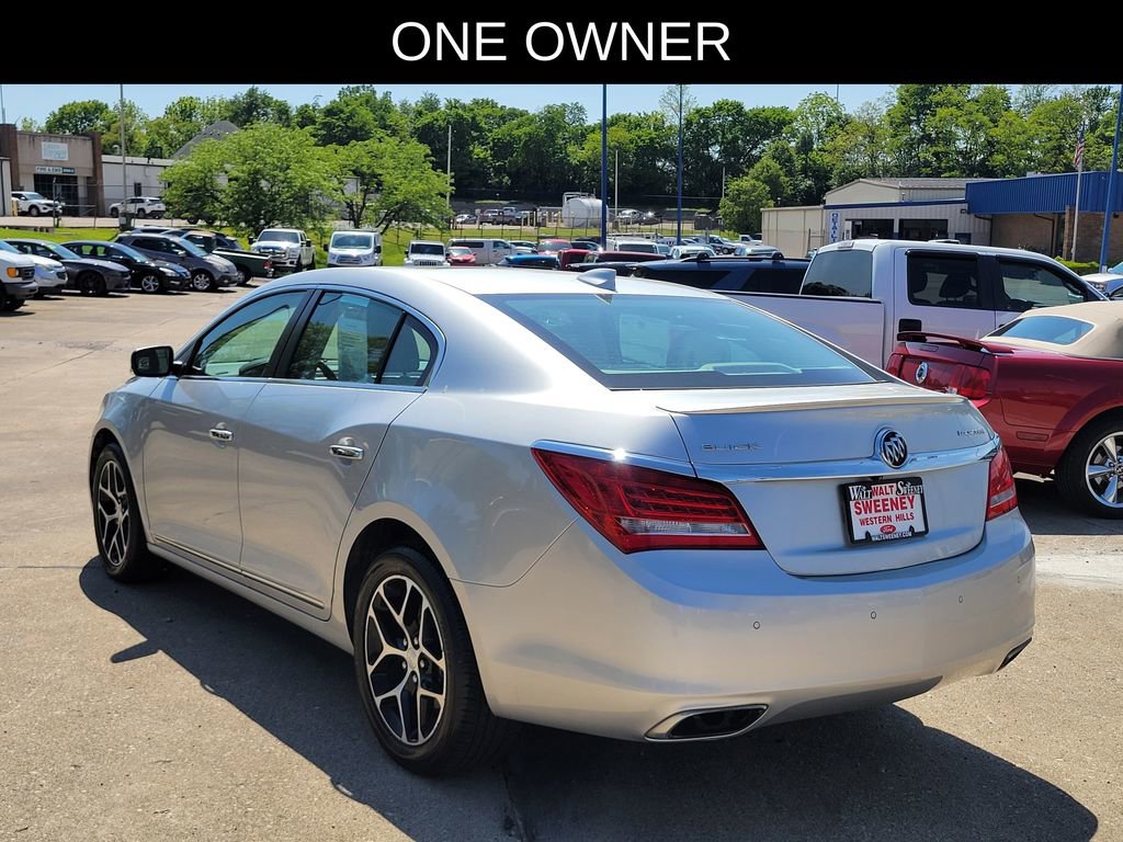 Used 2016 Buick LaCrosse Sport Touring FWD image 3