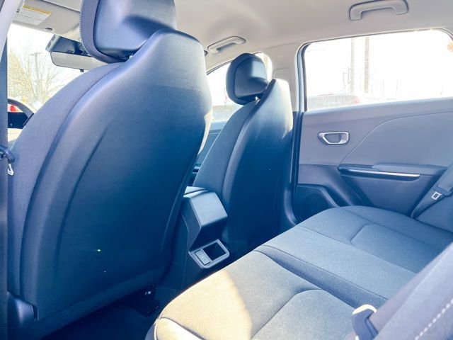 New 2025 Kia K4 LXS image 12