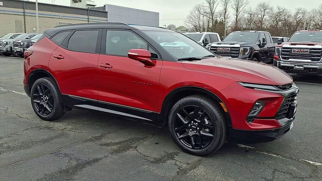 Certified 2023 Chevrolet Blazer RS w/ Driver Confidence II Package image 2