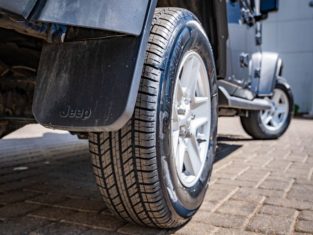 Used 2023 Jeep Gladiator Sport image 51