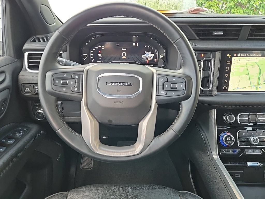 Used 2023 GMC Yukon XL Denali AWD/4WD image 46