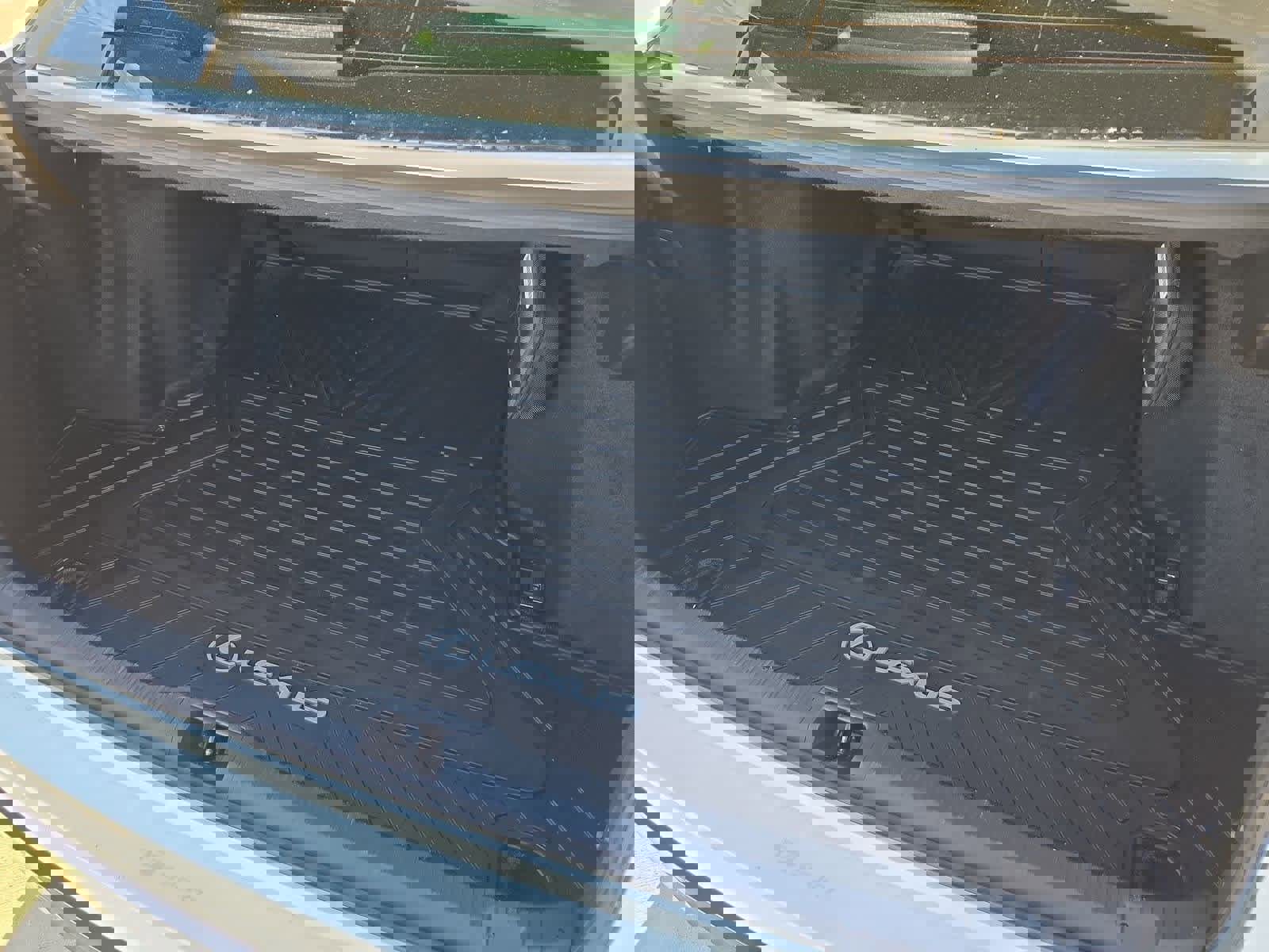 Used 2023 Lexus IS 350 F Sport image 34