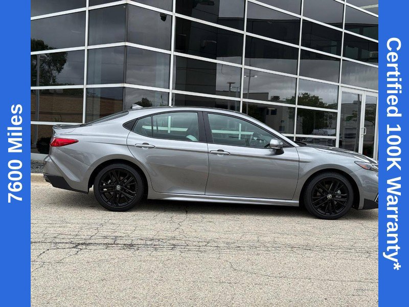 Used 2025 Toyota Camry SE FWD image 3