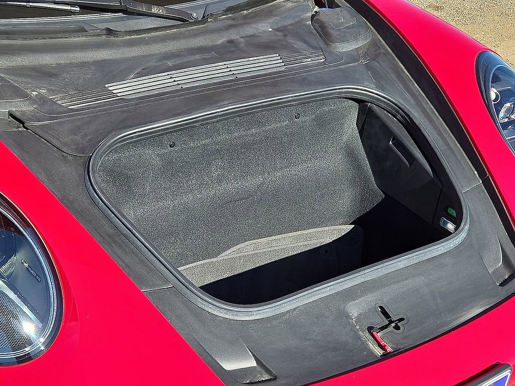 Used 2023 Porsche 911 Carrera 4 w/ Premium Package image 16