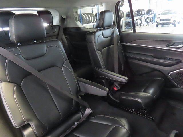 Used 2021 Jeep Grand Cherokee L Limited image 32