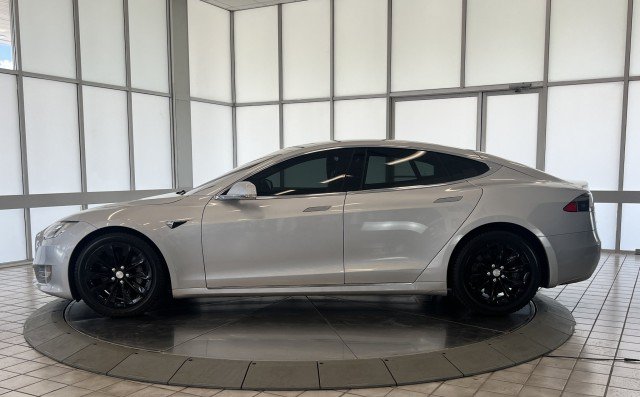 Used 2017 Tesla Model S 75D AWD/4WD image 4