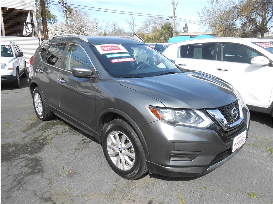 Used 2017 Nissan Rogue SV