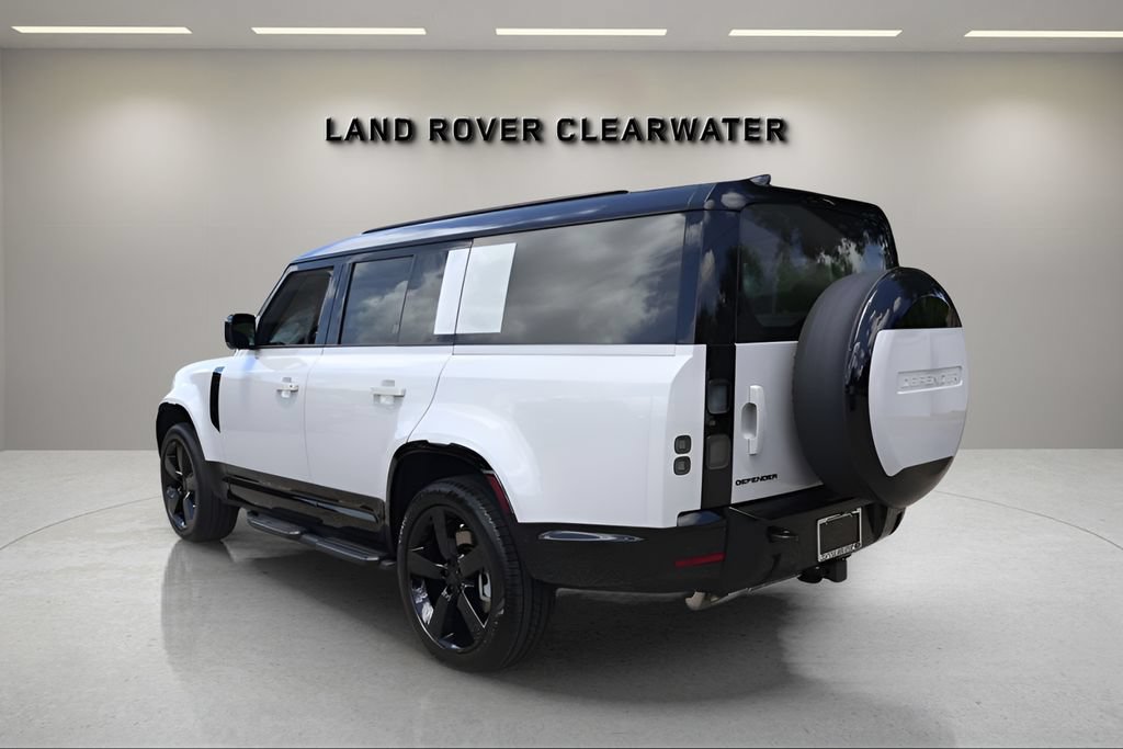 New 2026 Land Rover Defender 130 X-Dynamic SE AWD/4WD image 3