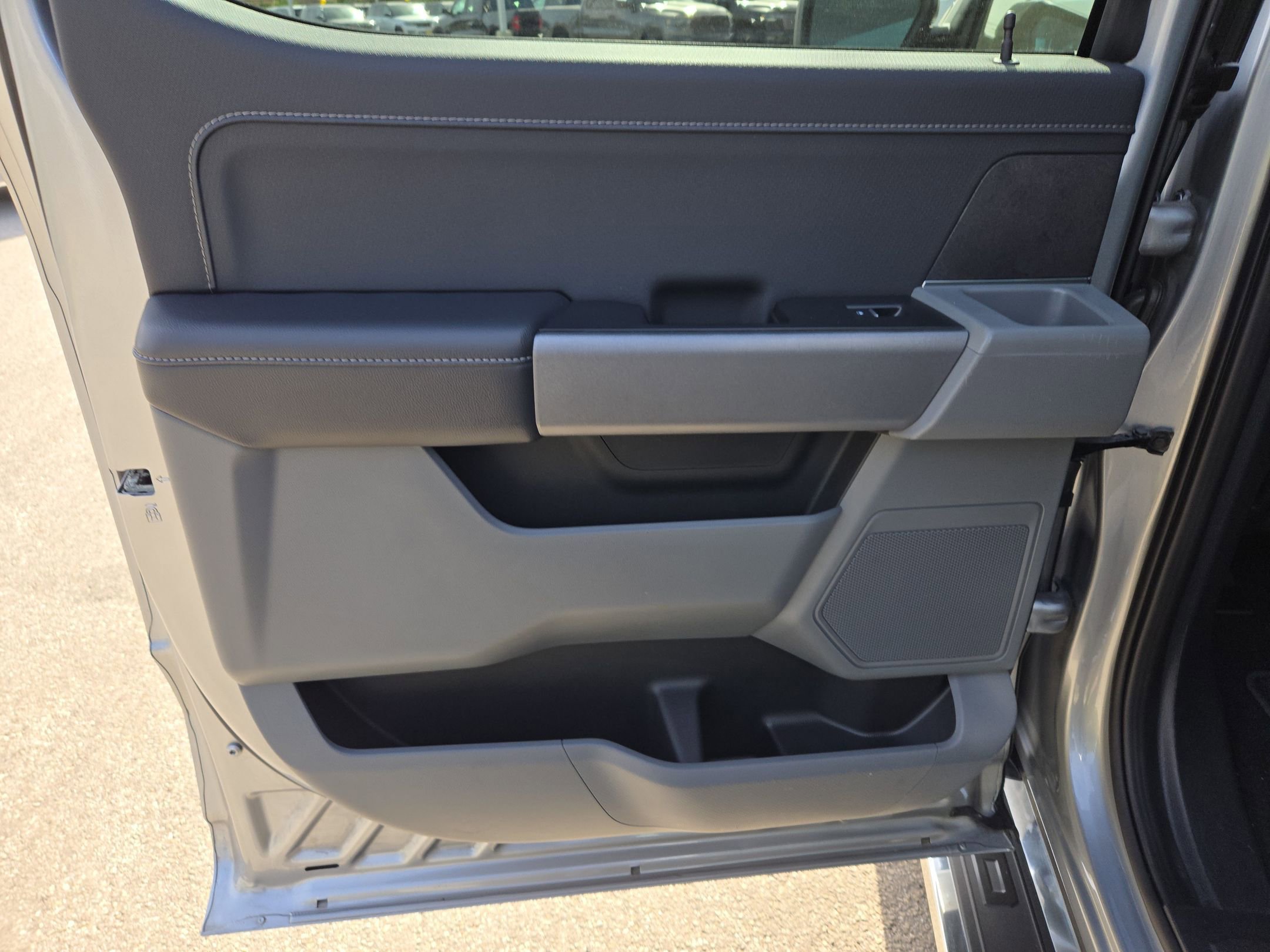 Used 2025 Ford F150 XLT w/ Equipment Group 301A Standard image 14