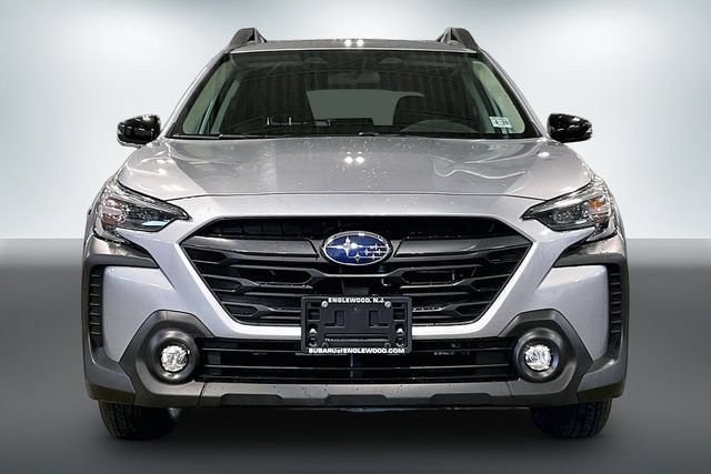 Used 2025 Subaru Outback Premium AWD/4WD image 2