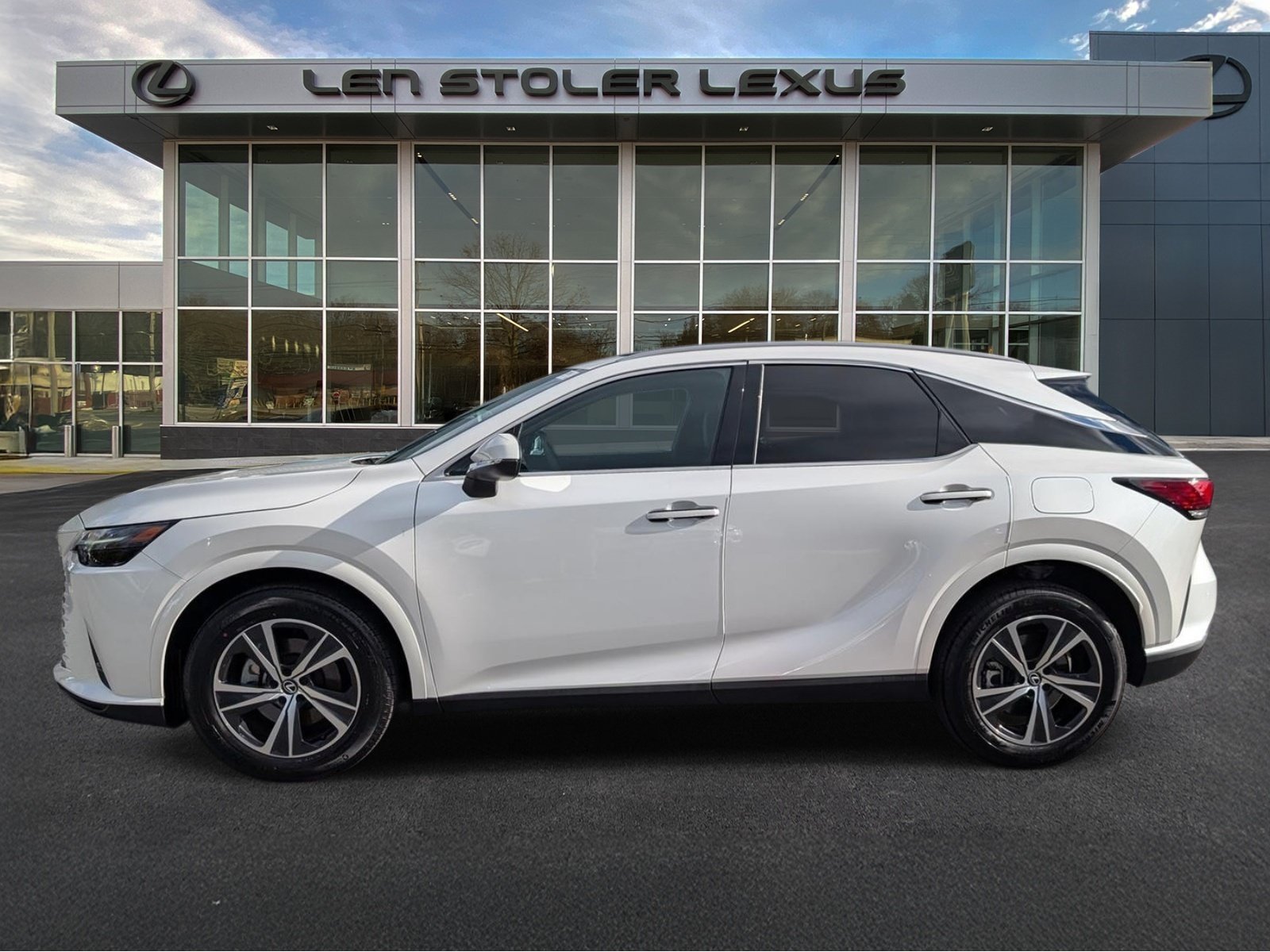 Used 2024 Lexus RX 350 Premium w/ Accessory Package (Z1) AWD/4WD image 6