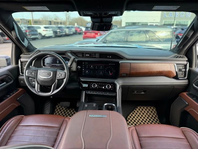 Used 2025 GMC Sierra 3500 Denali Ultimate AWD/4WD video 2