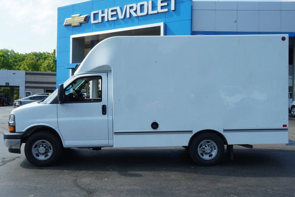 New 2026 Chevrolet Express 3500 w/ Power Convenience Package RWD image 2