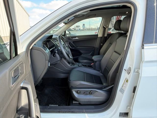 Used 2021 Volkswagen Tiguan SEL w/ 2-Row Tiguan MDO Package image 14
