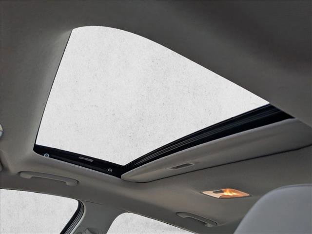 Used 2024 Hyundai Elantra Limited image 16