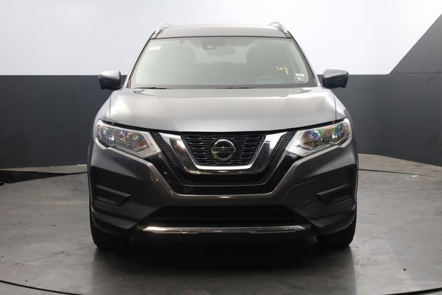 Used 2020 Nissan Rogue SV w/ Premium Package image 3