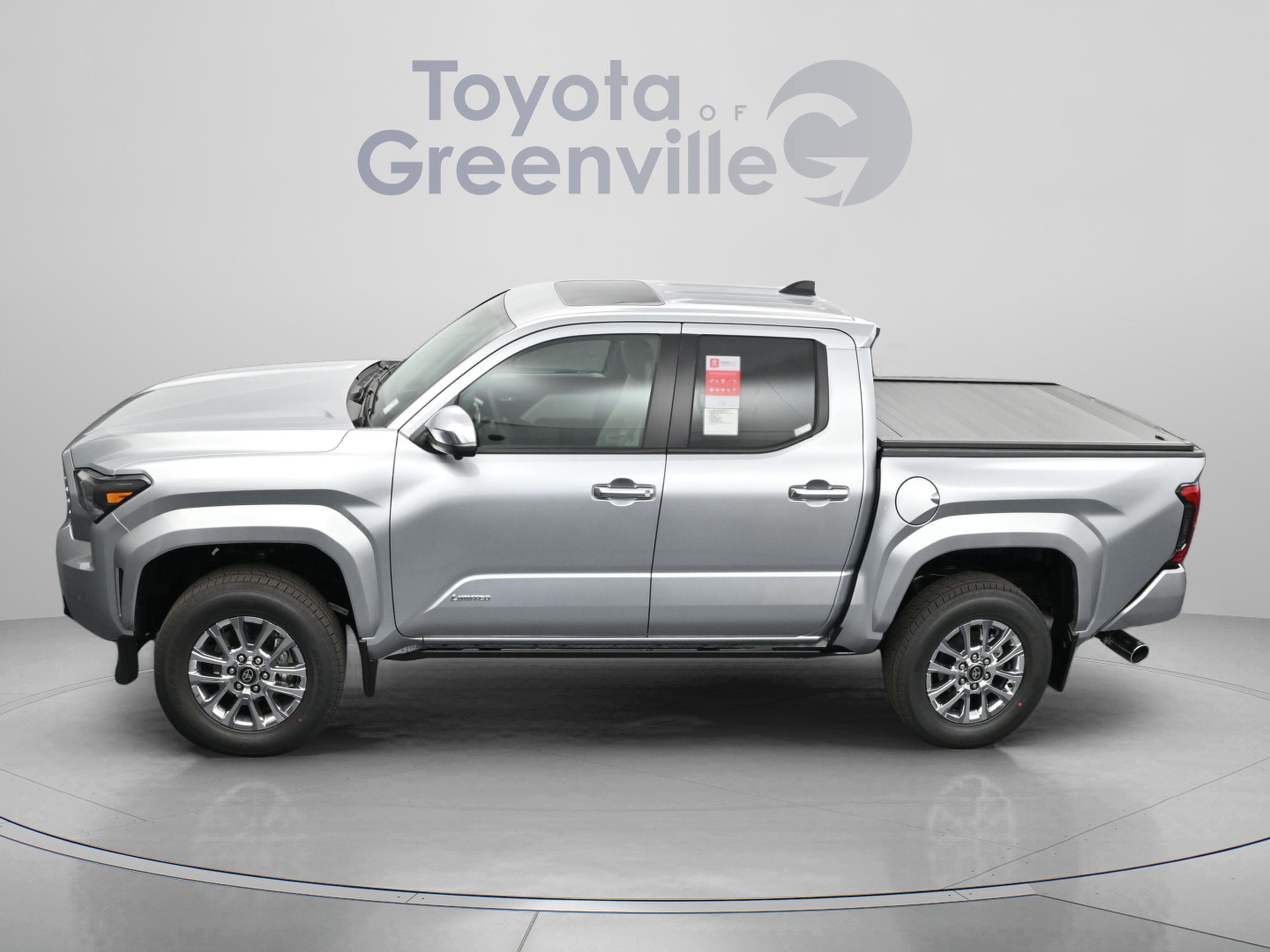 Used 2025 Toyota Tacoma Limited AWD/4WD image 5