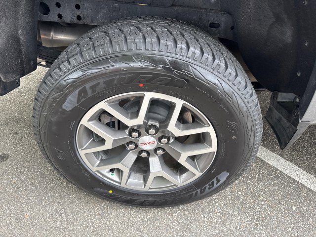 Used 2022 GMC Canyon AT4 w/ Trailering Package AWD/4WD image 9