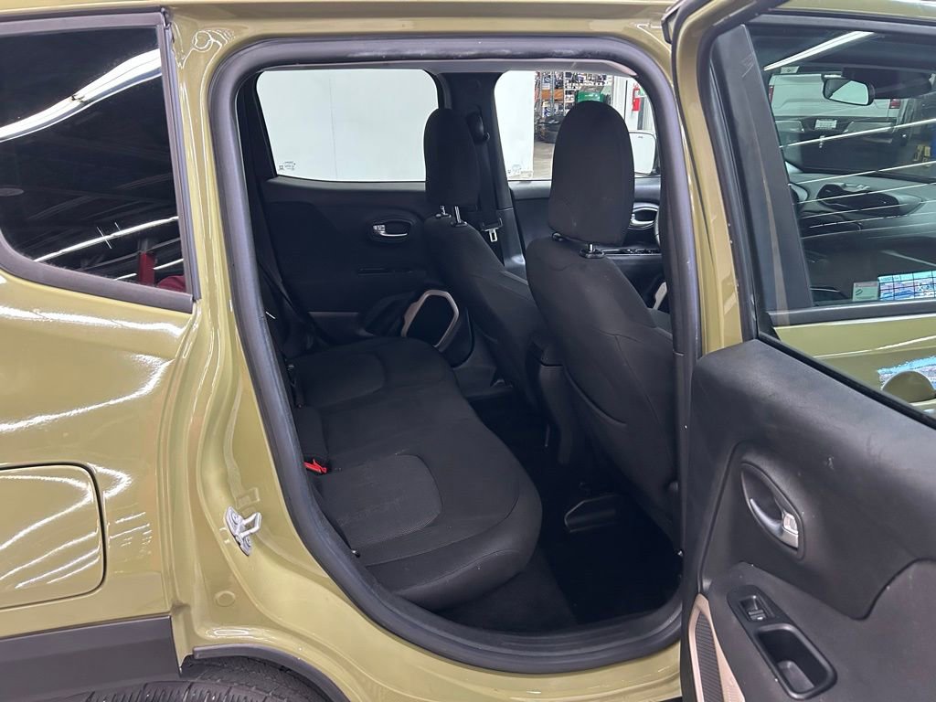 Used 2015 Jeep Renegade Latitude image 14