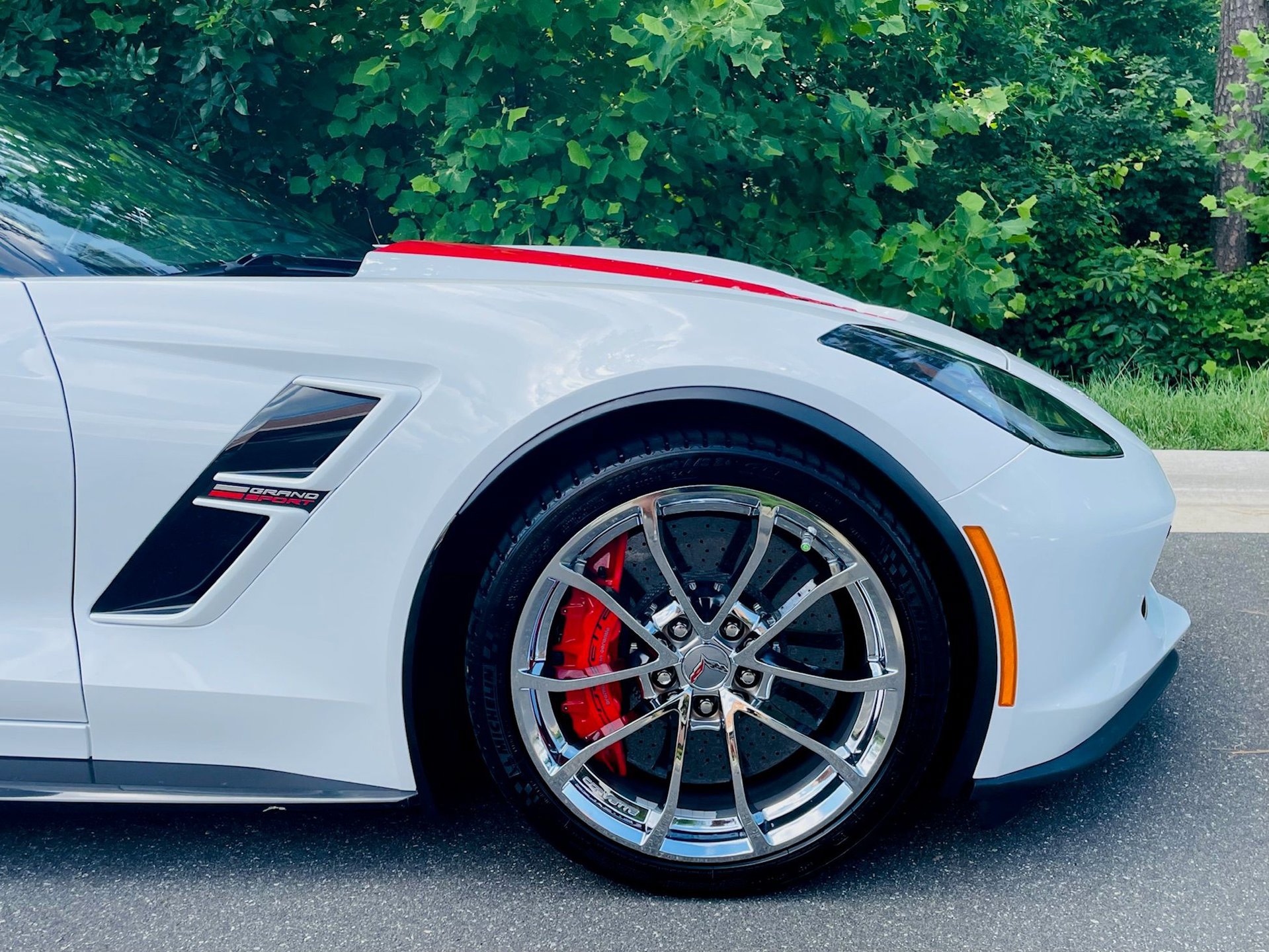 Used 2017 Chevrolet Corvette Grand Sport w/ Z07 Performance Package RWD image 9