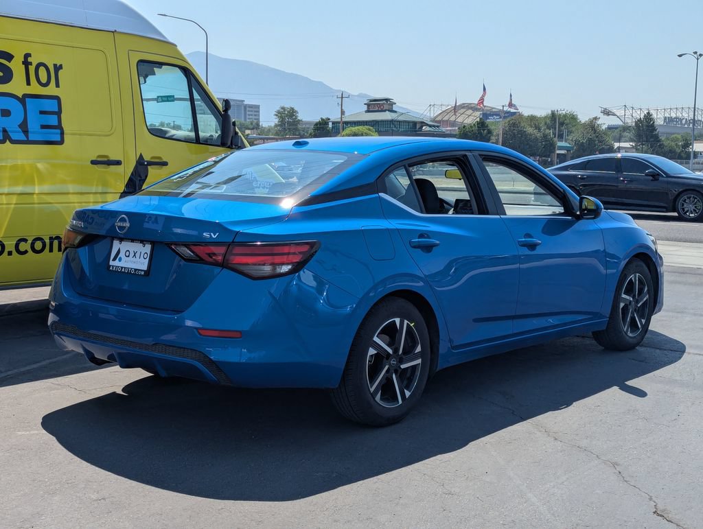 Used 2024 Nissan Sentra SV FWD image 3