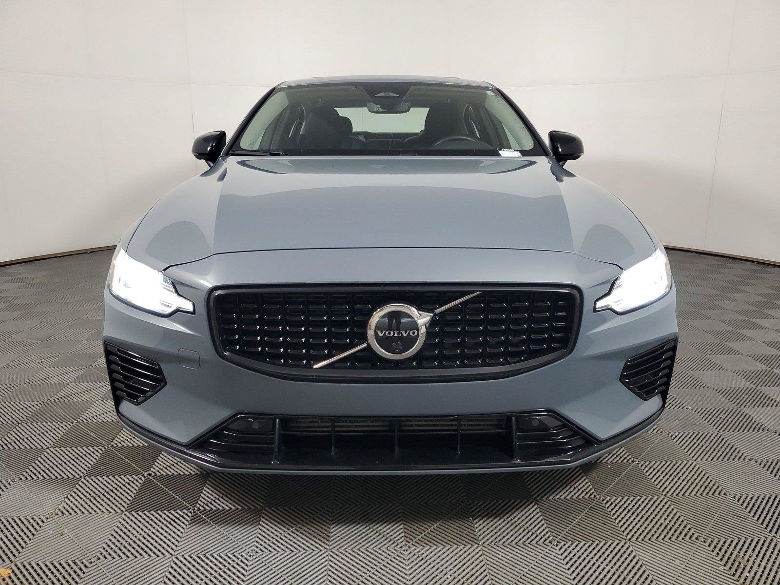 Used 2023 Volvo S60 T8 Plus AWD/4WD image 2