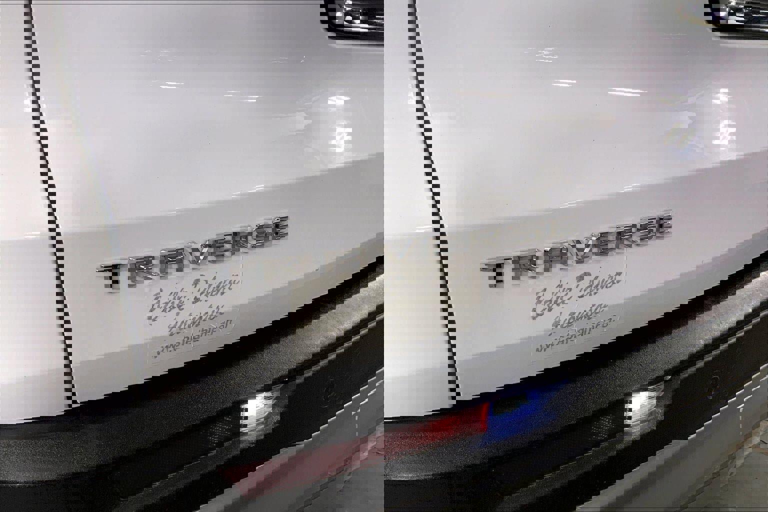 Used 2024 Chevrolet Traverse LT image 8