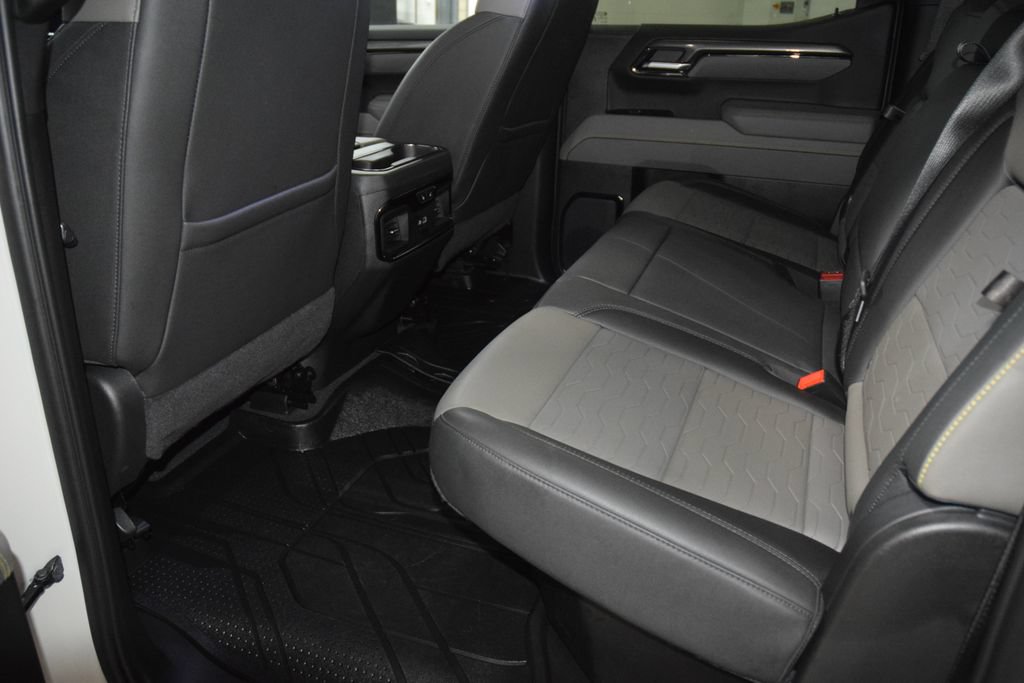 Used 2026 Chevrolet Silverado 1500 ZR2 AWD/4WD image 43