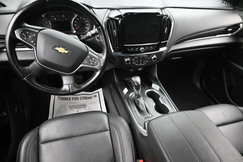 Used 2023 Chevrolet Traverse LT w/ LT Premium Package AWD/4WD image 17