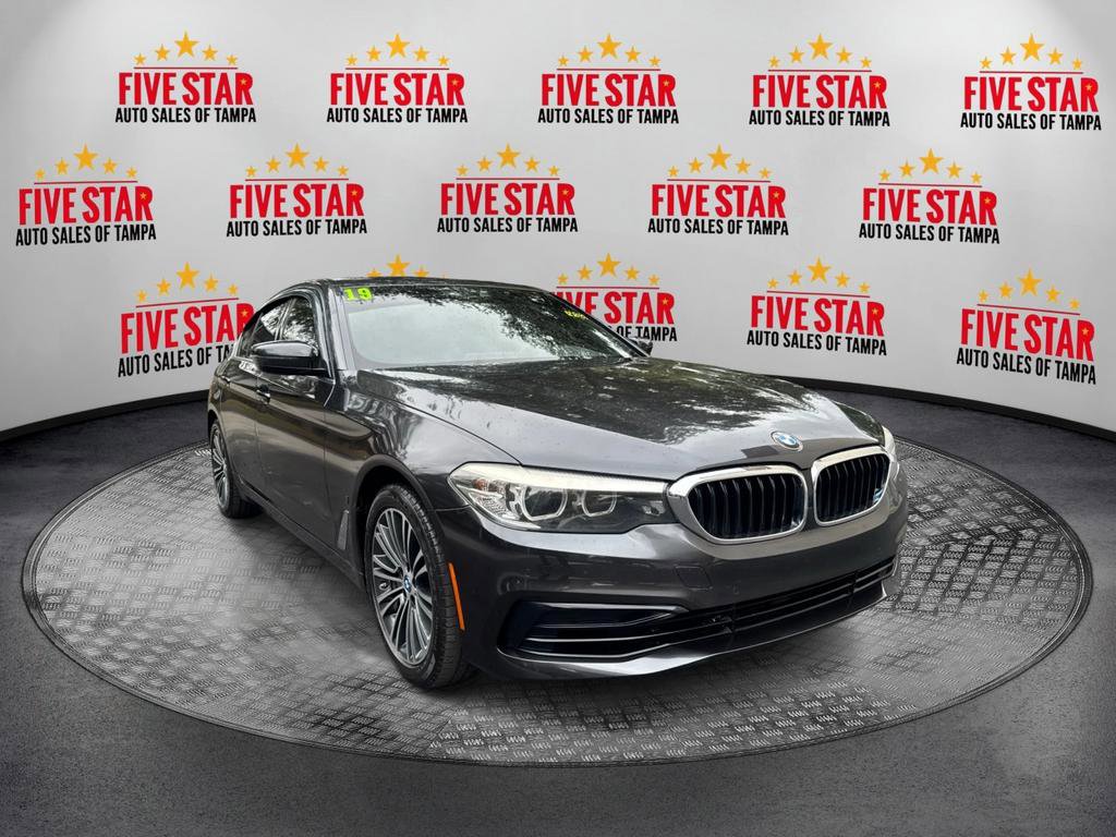 Used 2019 BMW 530e image 1