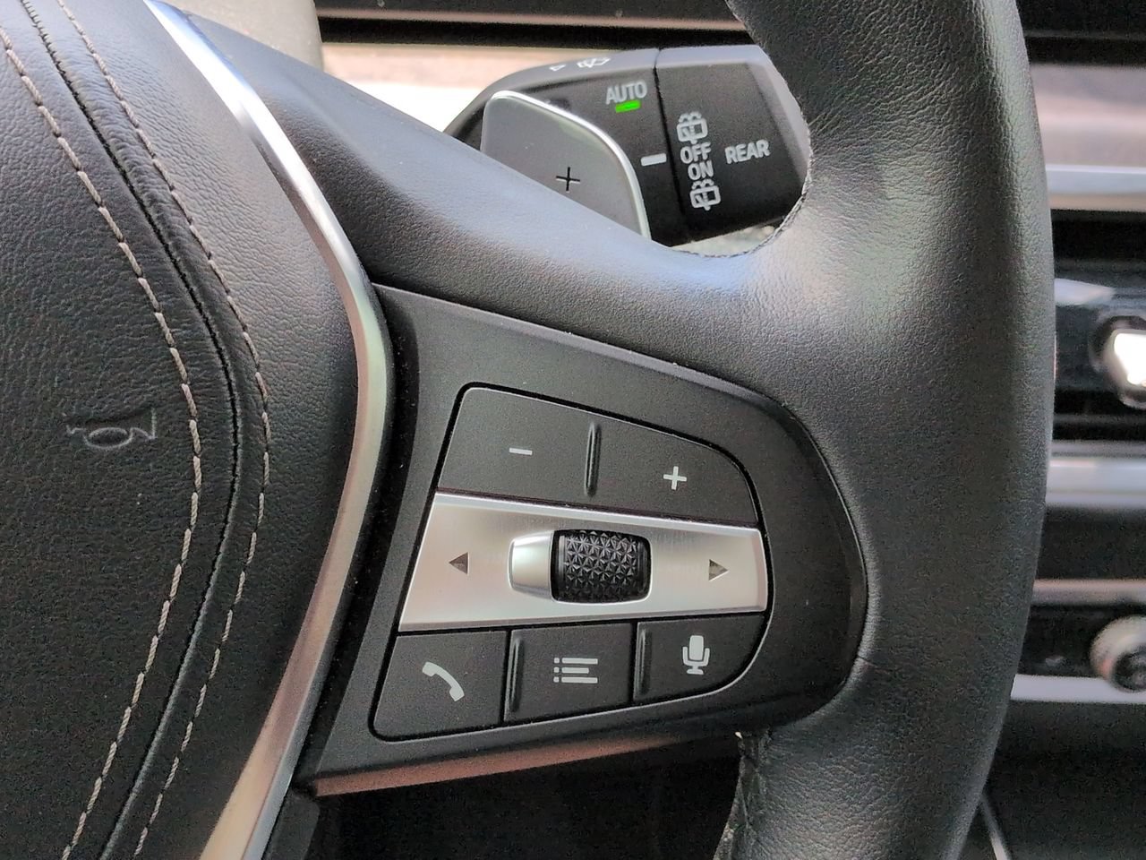 Used 2025 BMW X5 sDrive40i w/ Climate Comfort Package RWD image 28