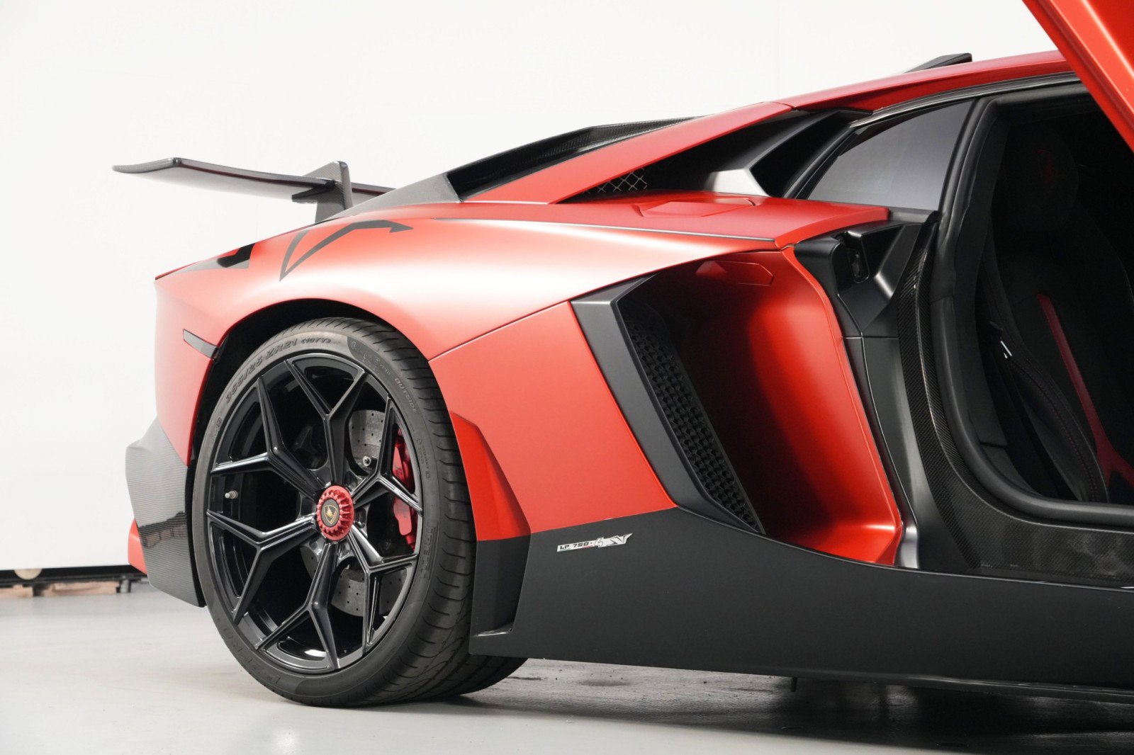 Used 2017 Lamborghini Aventador S image 74