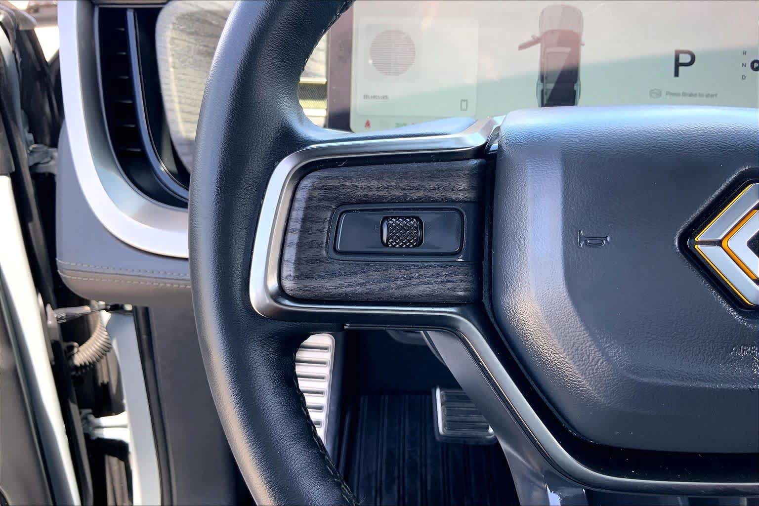 Used 2023 Rivian R1S Adventure AWD/4WD image 22