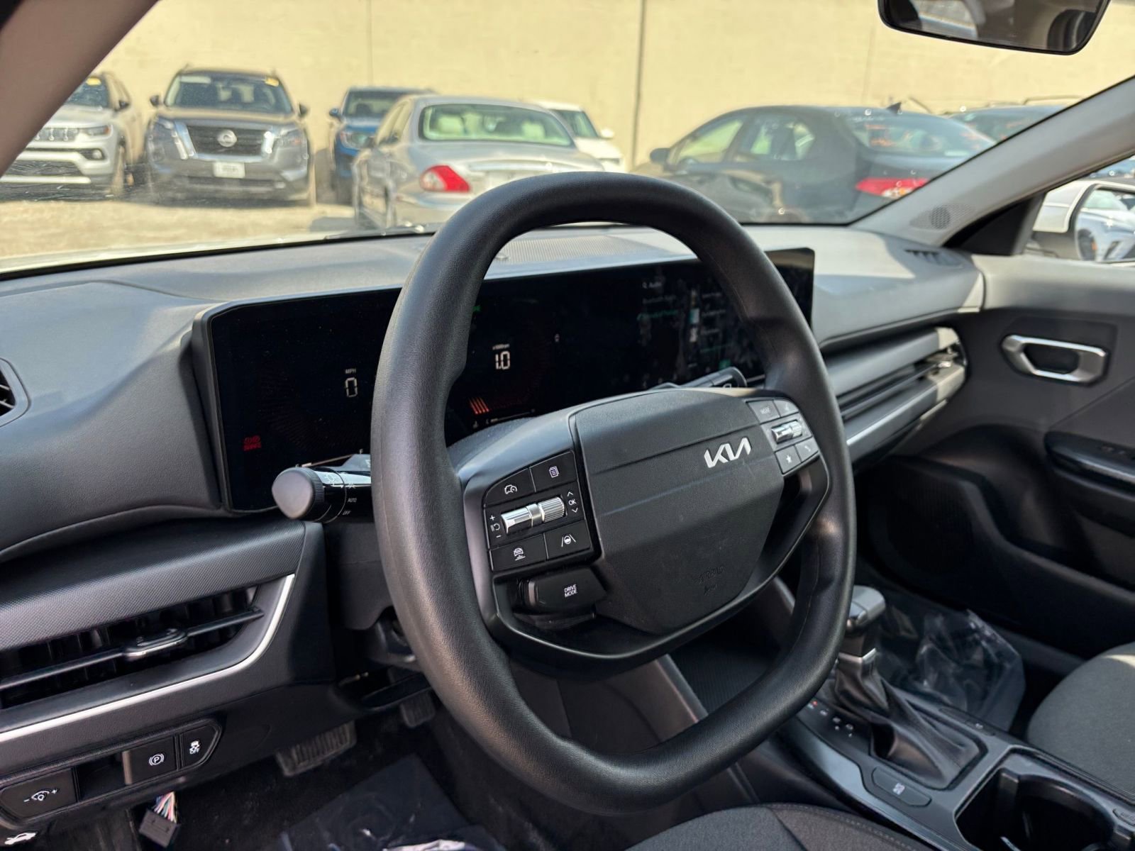 Used 2025 Kia K4 FWD image 34