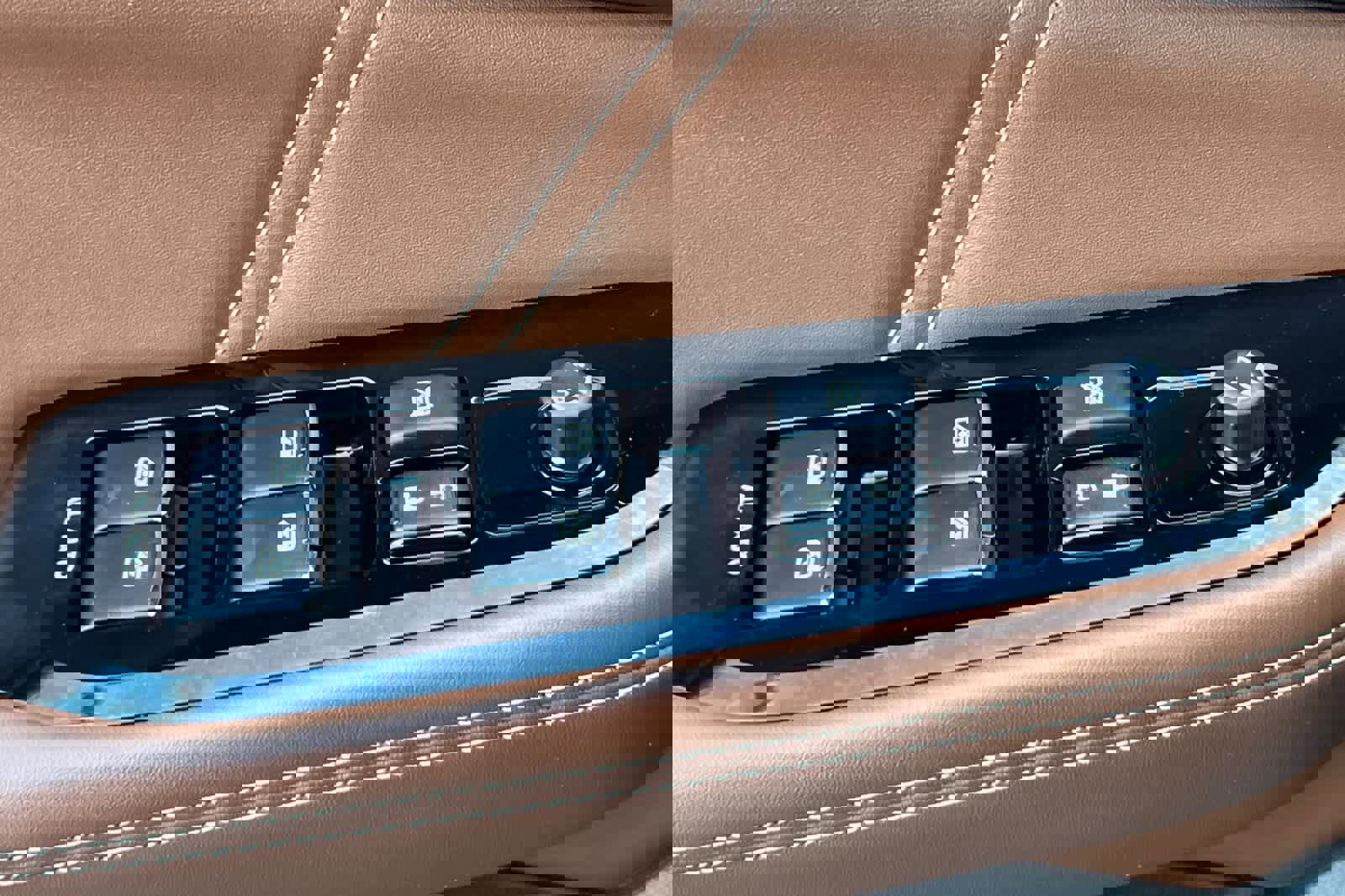 Used 2018 Subaru Outback 3.6R Touring w/ Popular Package #3 image 14