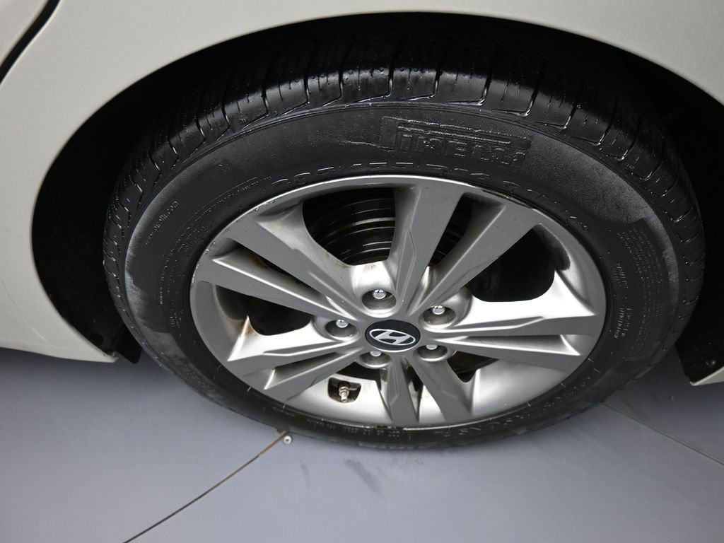 Used 2017 Hyundai Elantra Value Edition w/ Cargo Package image 15