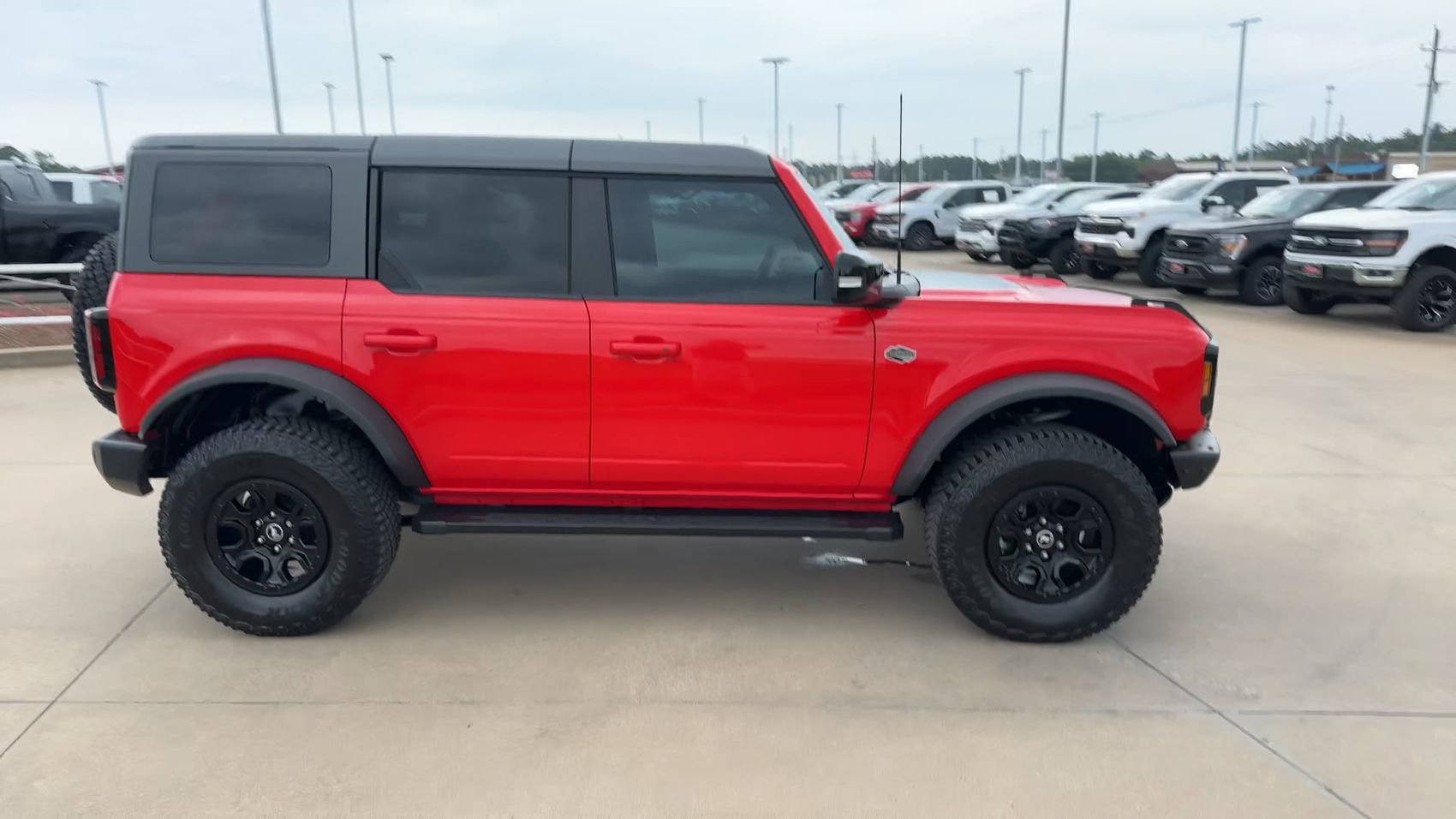 Used 2021 Ford Bronco Wildtrak AWD/4WD image 8