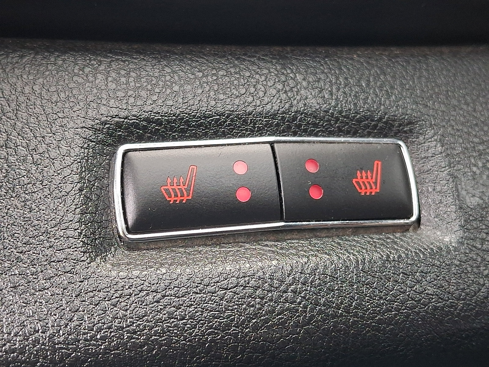 Used 2015 Lincoln MKC AWD w/ Equipment Group 102A Reserve image 11