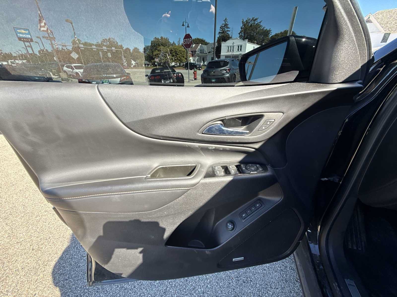 Certified 2023 Chevrolet Equinox Premier AWD/4WD image 23