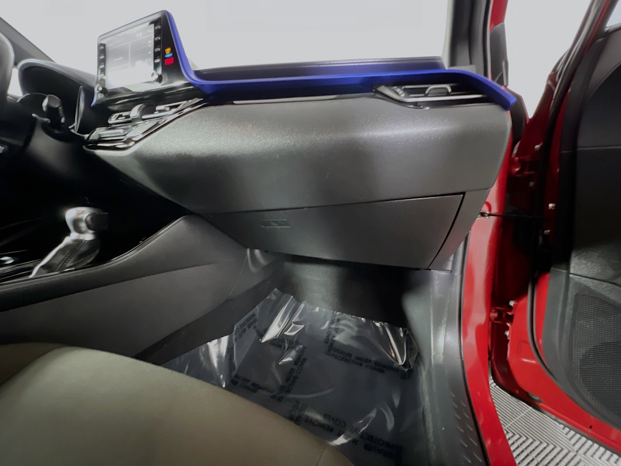 Used 2020 Toyota C-HR XLE image 35