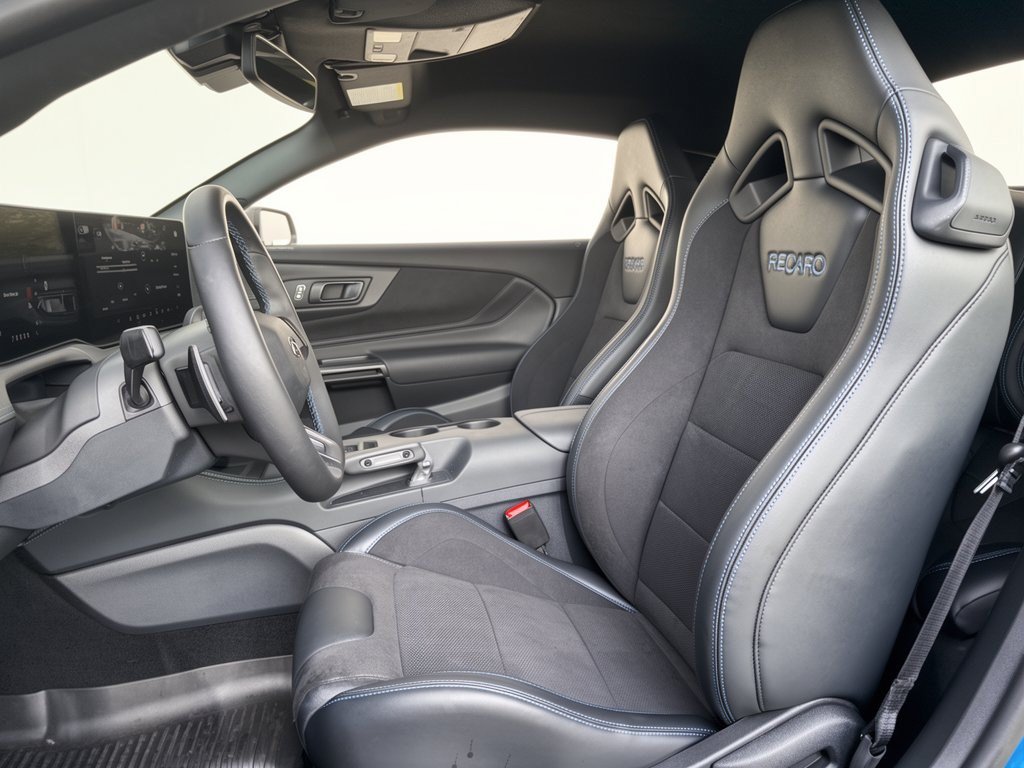 Used 2026 Ford Mustang Dark Horse RWD image 5